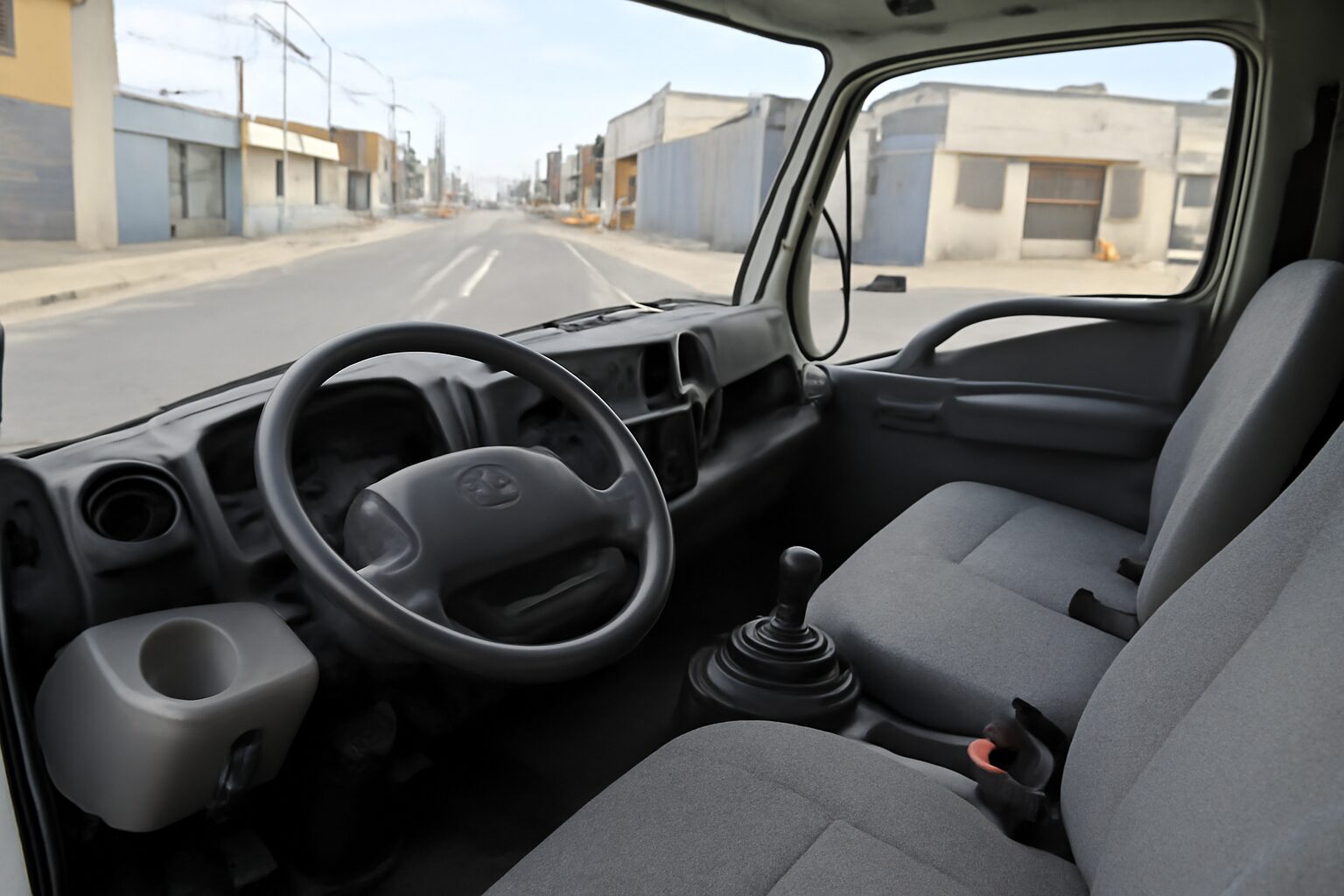 Hino 300 2020 - Bellavista - Asientos delanteros